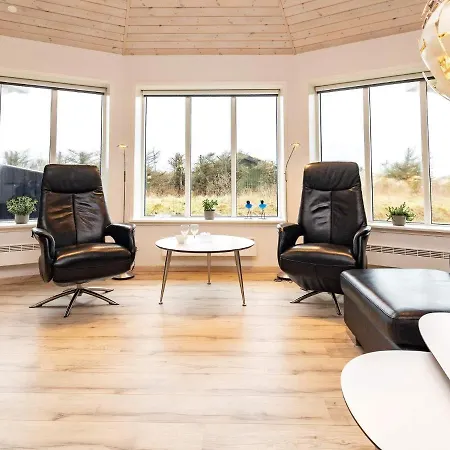 10 Person Holiday In Feriehus *